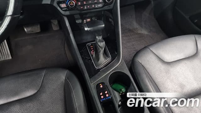 Kia Niro Prestige, 2017 9