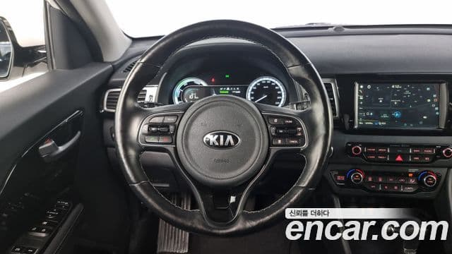 Kia Niro Prestige, 2017 12