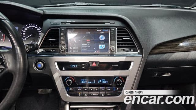 Hyundai LF Sonata 2.0 Smart, 2015 14