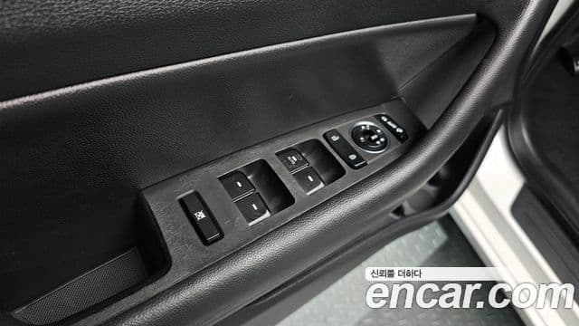 Hyundai LF Sonata 2.0 Smart, 2015 18