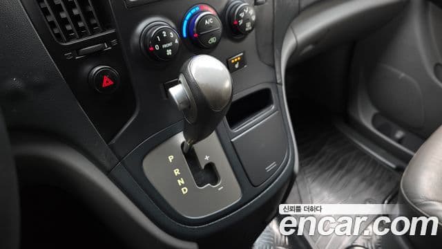 Hyundai Grand Starex CVX Deluxe, 2014 9