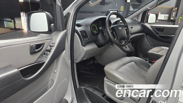 Hyundai Grand Starex CVX Deluxe, 2014 11