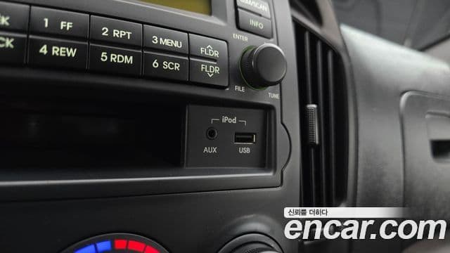 Hyundai Grand Starex CVX Deluxe, 2014 14