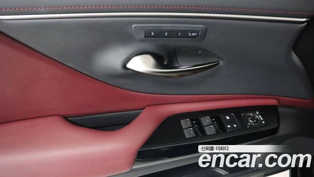 Lexus ES300h 7세대 Luxury Plus, 2026 12