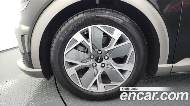 Genesis GV60 Standard, 2023 все фото