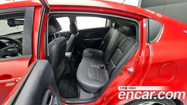 Kia All New Pride Prestige, 2014 11