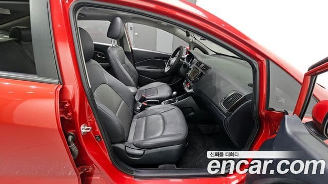 Kia All New Pride Prestige, 2014 13
