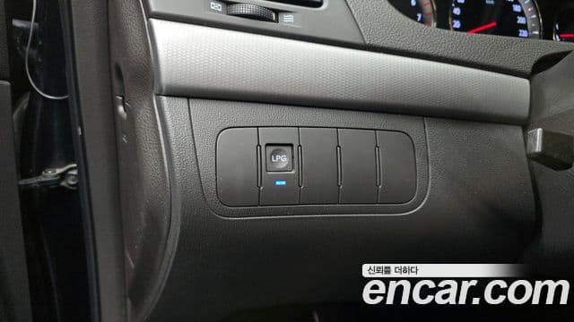 Hyundai NF Sonata 트랜스폼 LPG N20 Deluxe, 2008 17