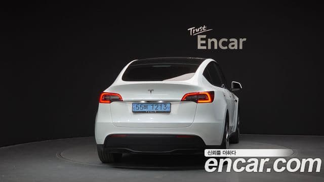 Tesla модель Y, 2024 4