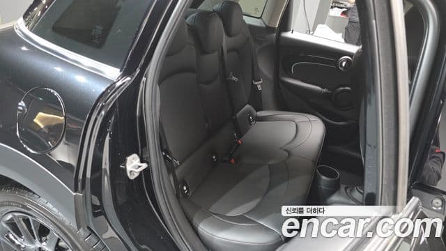 Mini Cooper 3세대, 2024 12