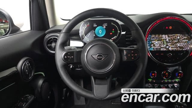 Mini Cooper 3세대, 2024 13