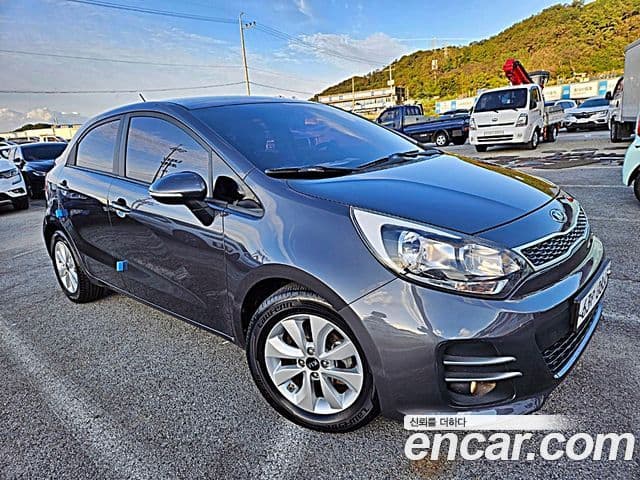 Kia The / новый New Pride Luxury, 2015 19