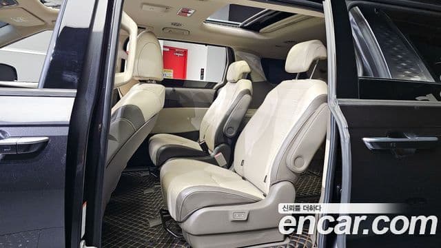 Kia Carnival 4세대 Signature, 2021 11