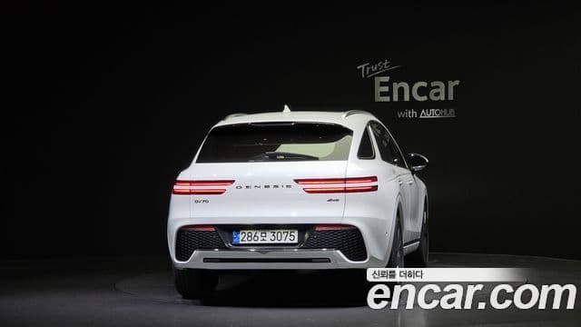 Genesis GV70, 2021 4