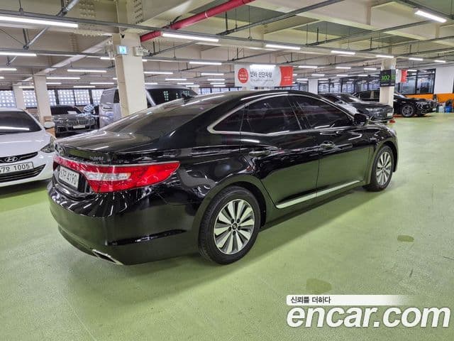 Hyundai Grandeur HG гибрид Premium, 2016 3