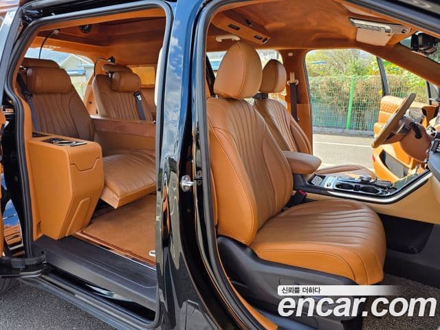 Kia Carnival 4세대 бензин 9인승 High Limousine(компания по спецнадстройкам), 2021 15