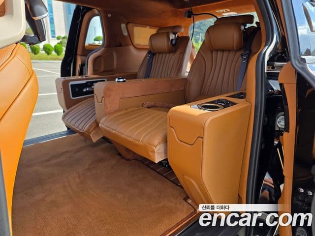 Kia Carnival 4세대 бензин 9인승 High Limousine(компания по спецнадстройкам), 2021 16
