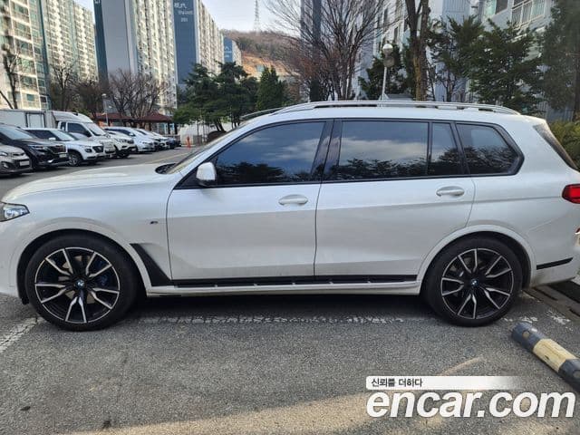 BMW X7 (G07) xDrive 40d M Sport 6인승, 2022 10