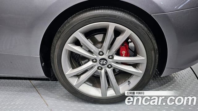 Hyundai Genesis купе 200 турбо R, 2011 все фото