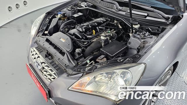 Hyundai Genesis купе 200 турбо R, 2011 6