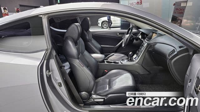 Hyundai Genesis купе 200 турбо R, 2011 10