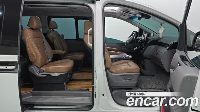 Hyundai Staria Inspiration, 2024 11