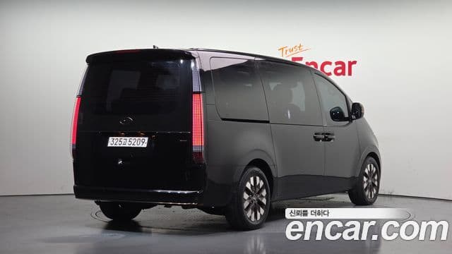 Hyundai Staria Inspiration, 2023 2