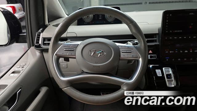 Hyundai Staria Inspiration, 2023 13