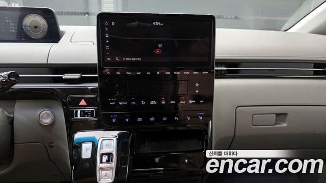 Hyundai Staria Inspiration, 2023 17