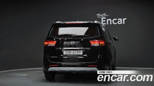 Kia All New Carnival Luxury, 2015 4