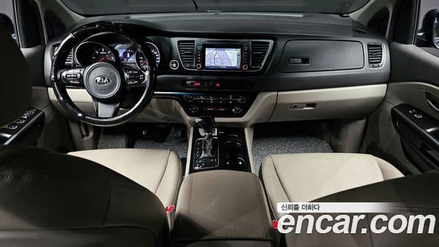 Kia All New Carnival Luxury, 2015 7