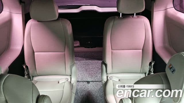 Kia All New Carnival Luxury, 2015 12