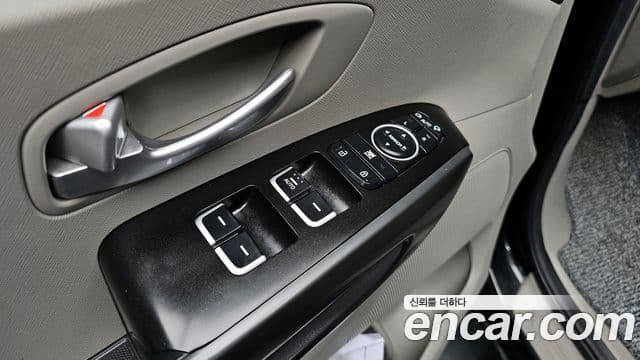 Kia All New Carnival Luxury, 2015 18