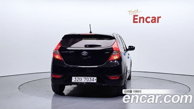 Hyundai Accent(новый кузов / новое поколение) Premium, 2016 4