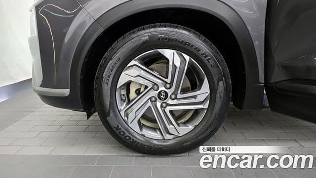 Hyundai The / новый New Santa Fe Exclusive, 2023 все фото