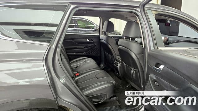 Hyundai The / новый New Santa Fe Exclusive, 2023 12
