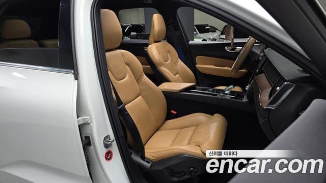 Volvo XC60 2세대 B5 Inscription, 2021 10
