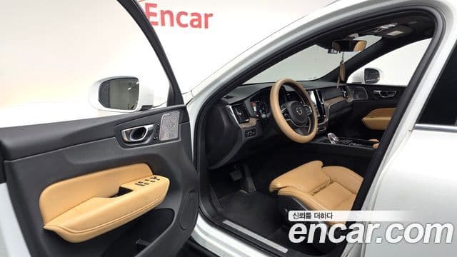 Volvo XC60 2세대 B5 Inscription, 2021 12