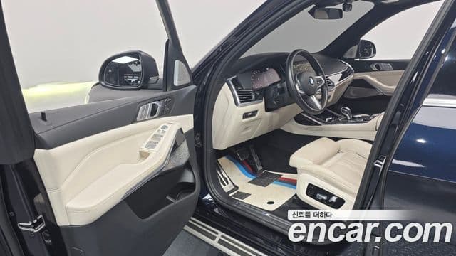 BMW X7 (G07) xDrive 40i M Sport 6인승, 2022 11