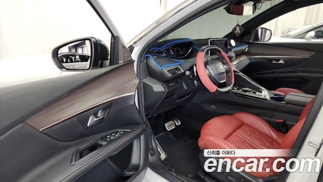 Peugeot 5008 2세대 1.2 Pure Tech GT, 2024 10