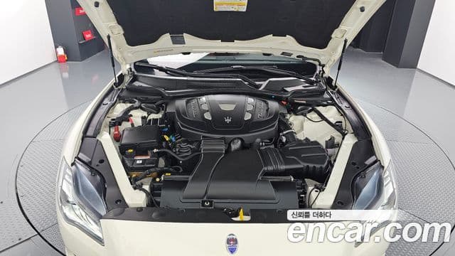 Maserati Quattroporte, 2020 6