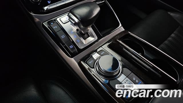 Genesis EQ900 Luxury, 2016 9