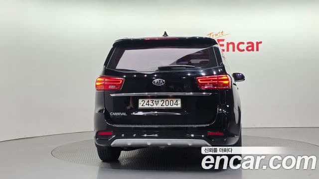 Kia The / новый New Carnival Luxury, 2019 4