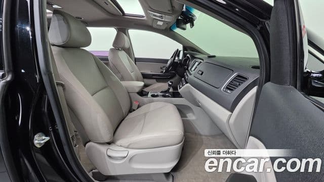 Kia The / новый New Carnival Luxury, 2019 10