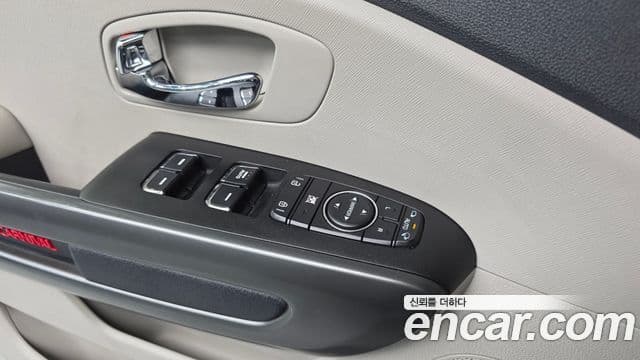 Kia The / новый New Carnival Luxury, 2019 13