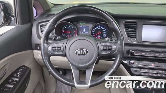 Kia The / новый New Carnival Luxury, 2019 14