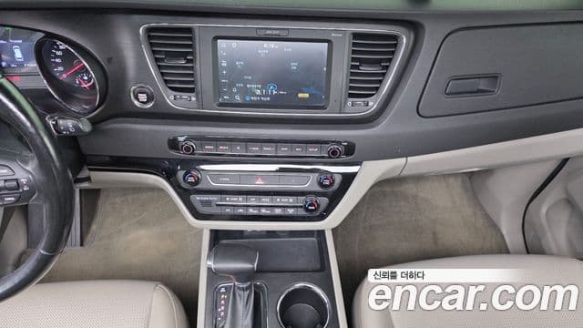 Kia The / новый New Carnival Luxury, 2019 15