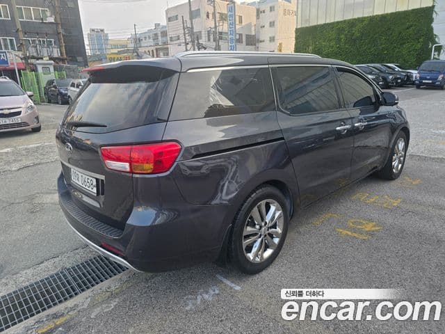 Kia All New Carnival Noblesse, 2016 4