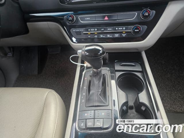 Kia All New Carnival Noblesse, 2016 12