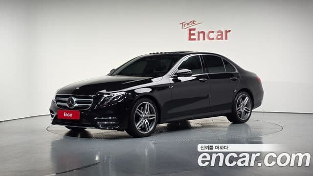 Mercedes-Benz E-класс W213 AMG Line, 2020 1